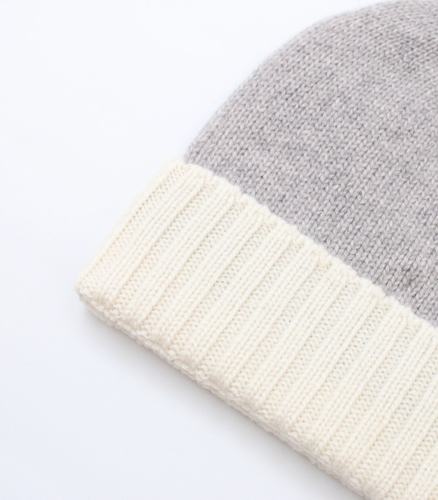 Bicolor Beanie