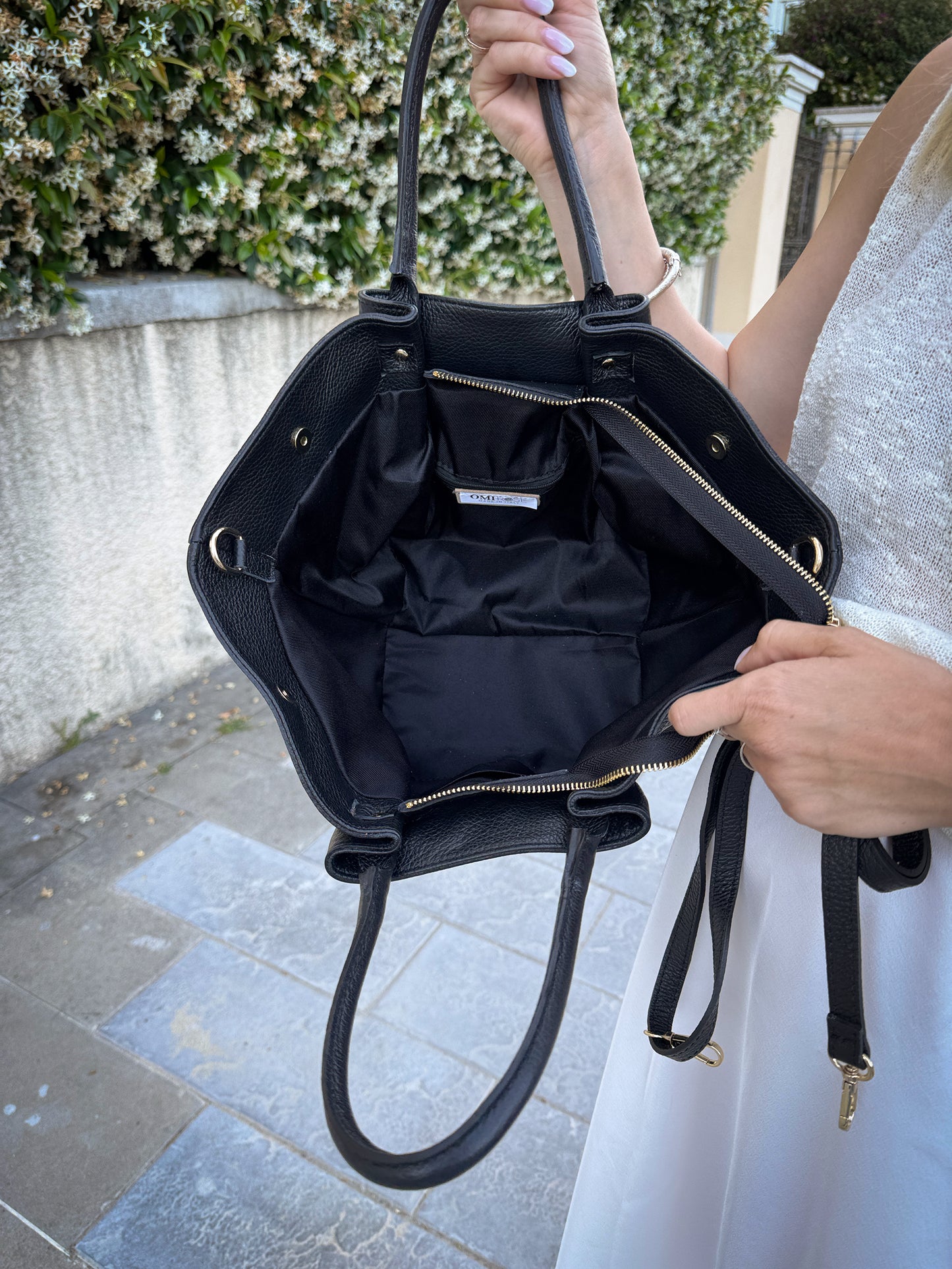 Florea- A timeless Accessory image 2